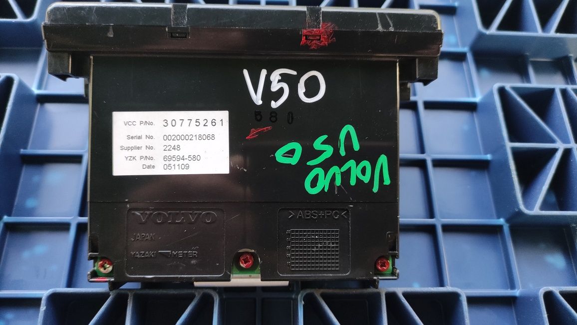 Дисплей інформаційний Volvo V50 2004-2012 (30775261)