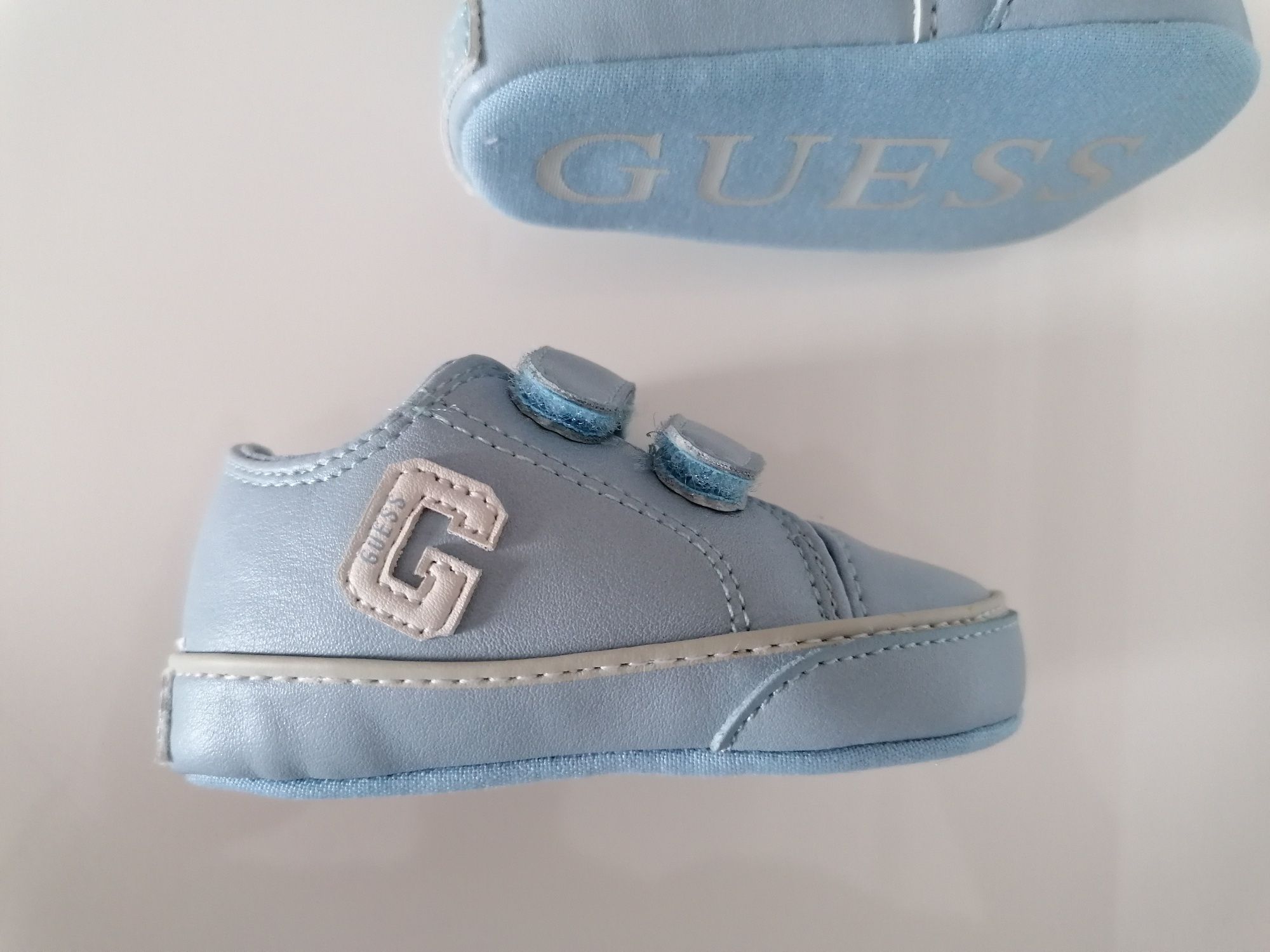 Guess pantufas novas e originais nr 17 ou 18