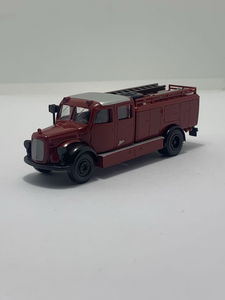 ( V ) _ Mercedes Bombeiros da Brekina escala 1/87
