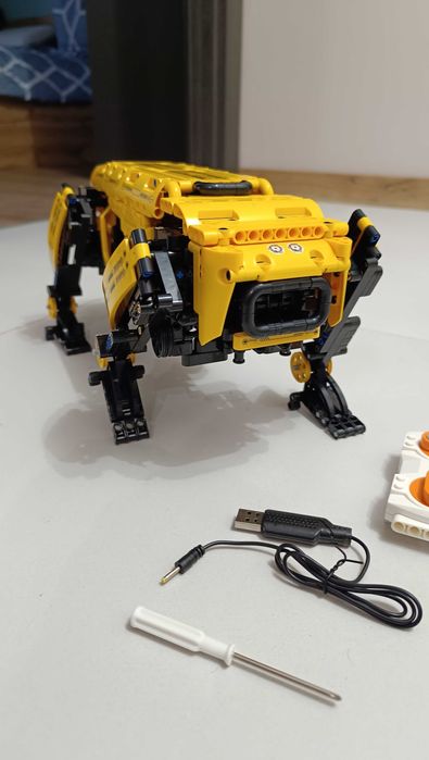 Zdalnie sterowany model robota psa Mould King Technic 15075