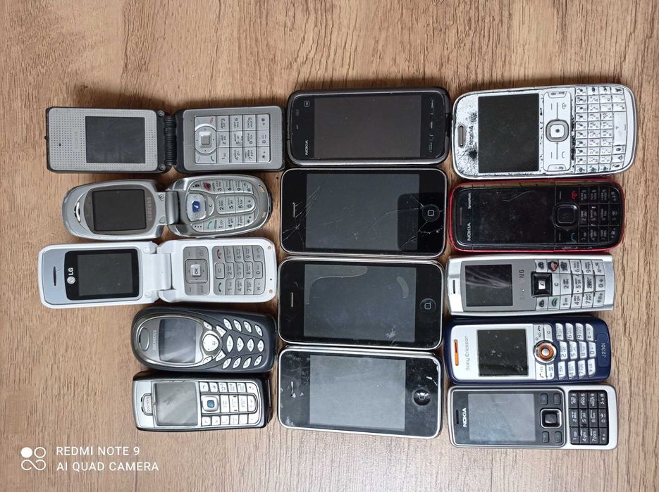 Телефон мобильный на запчасти