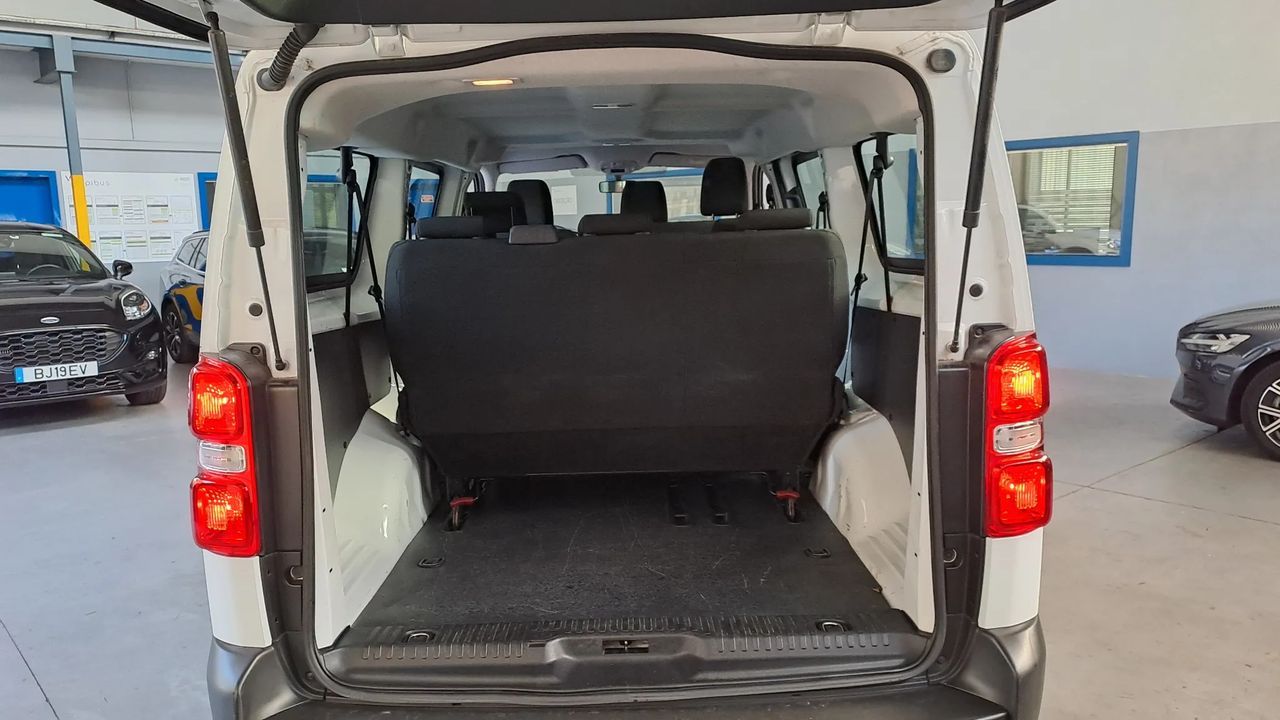 9 LUGARES - Citroën Jumpy 2.0 BlueHDi 177cv Automática