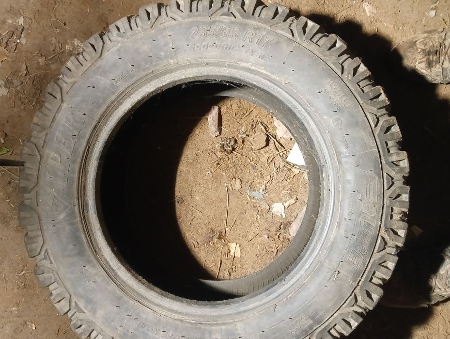 Opony terenowe 235/65/17