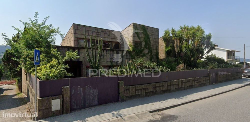 Moradia Isolada > V4 com Piscina  Zona Premium de Azurém – Guimarães