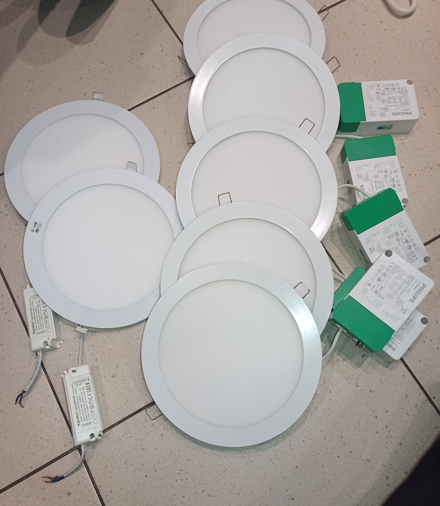 Lampy LED wpuszczane Philips, Kanlux