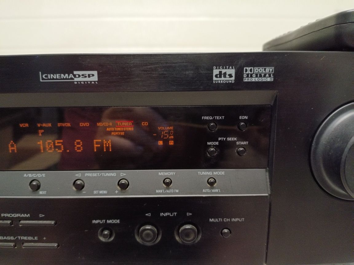 Amplituner YAMAHA RX-V359, pilot