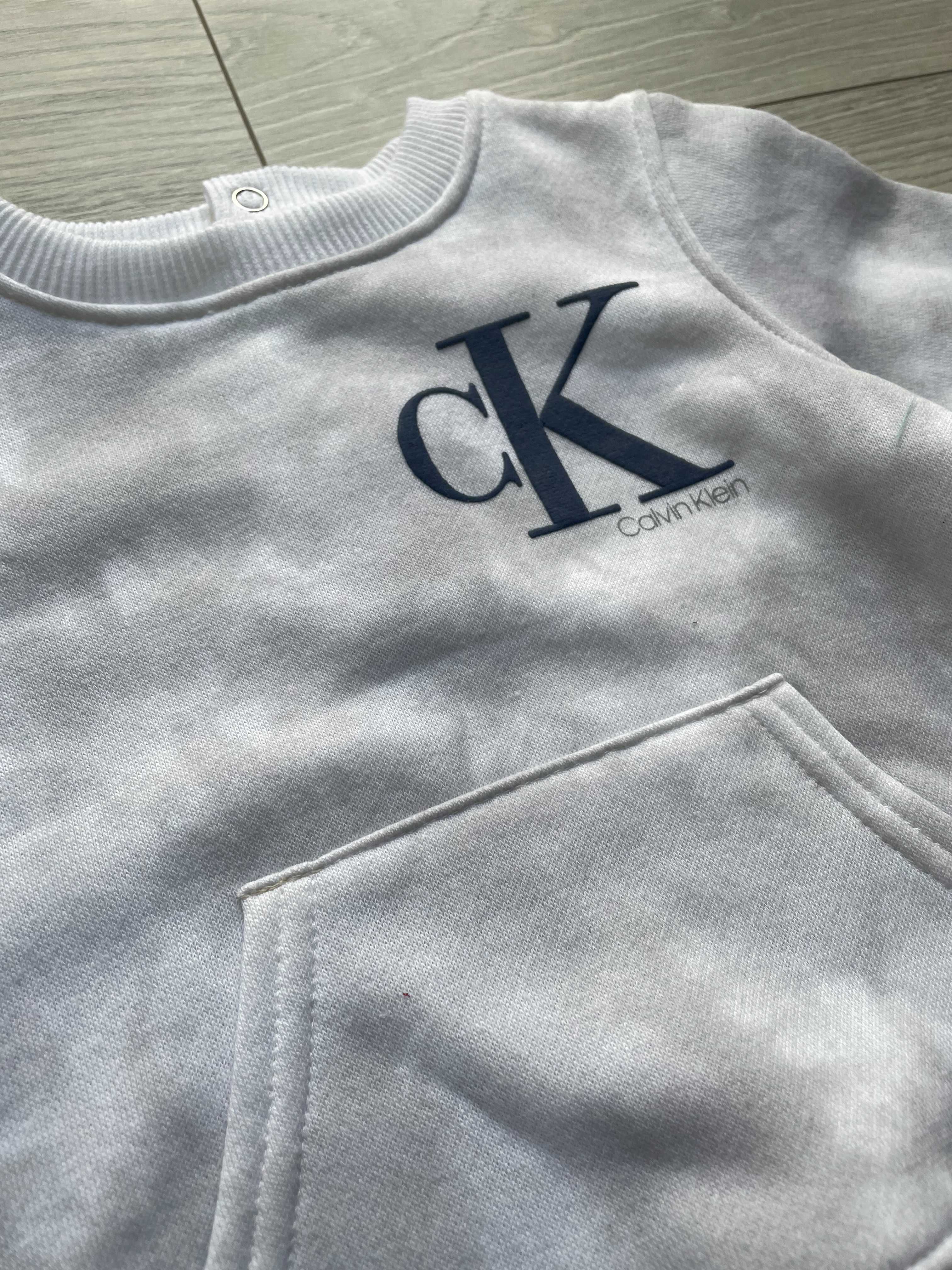 Calvin Klein 6-9 meses