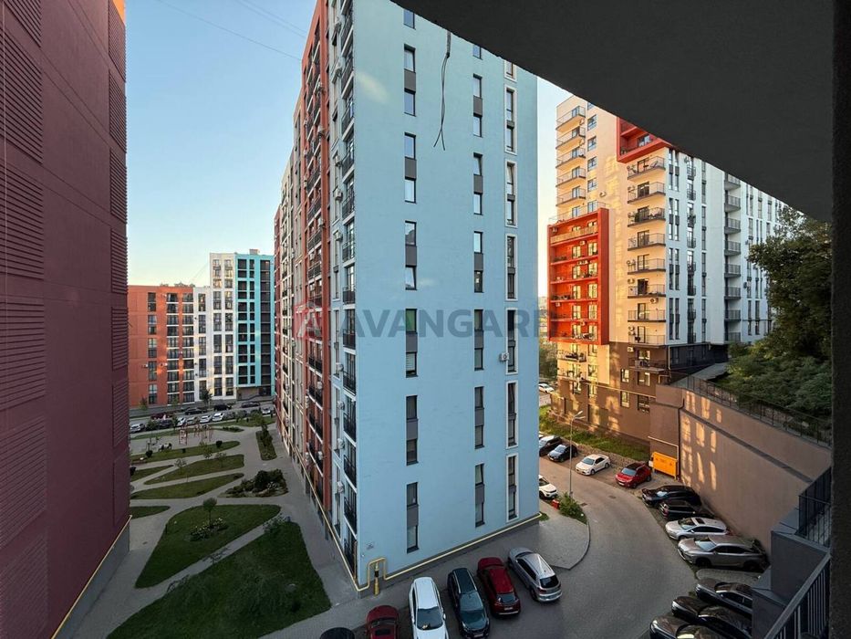 Продаж 2 кім 76 м2 в ЖК Семицвіт на Шевченка