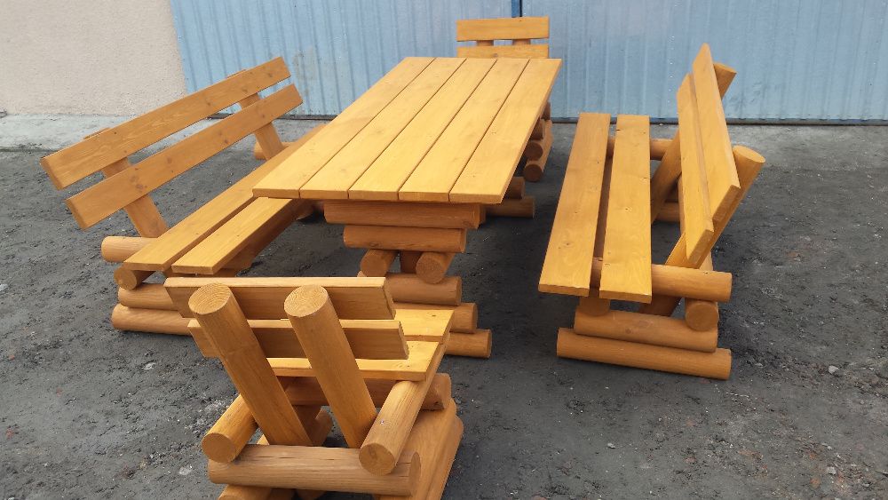 zestaw mebli z bali drewnianych