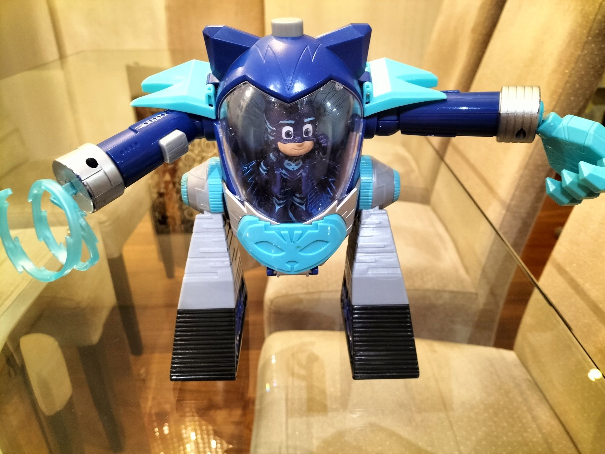 Robô PJ Masks Catboy com oferta de carro