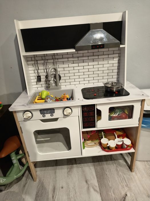 Kuchnia drewniana dla dzieci