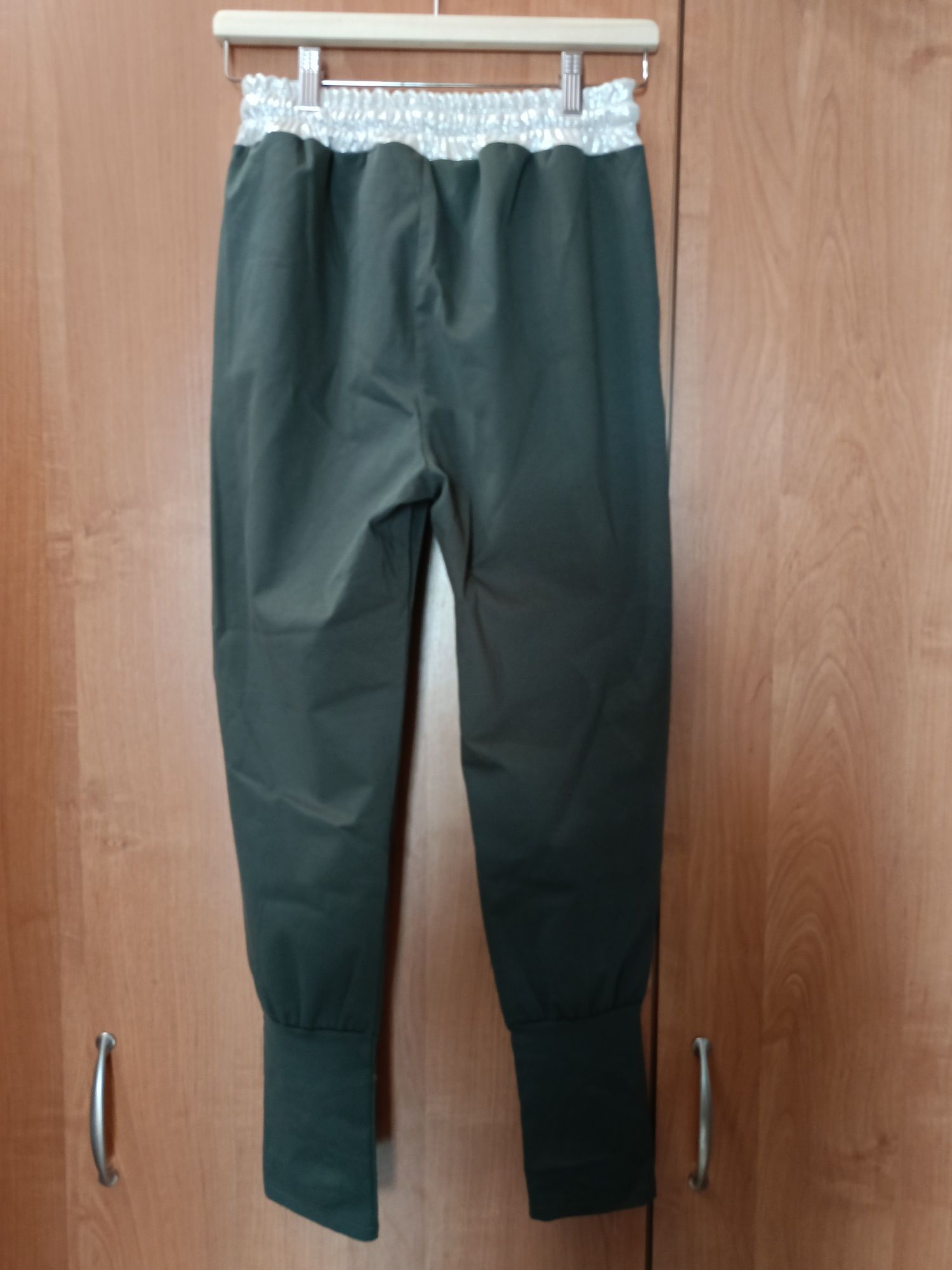 Spodnie New Collection