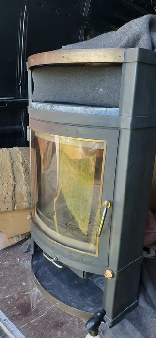 Kominek wolnostojący,  piec, piecyk Kago . Duża szyba. Piękny
