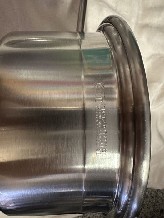 Tacho em inox de boa qualidade