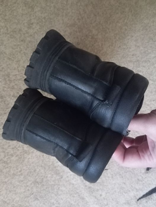 Кожаные на цигейке зимние ботинки на мальчика, 38 размер.