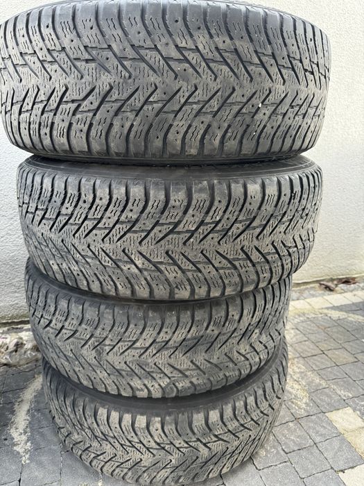 Nokian r17 колеса з титанами