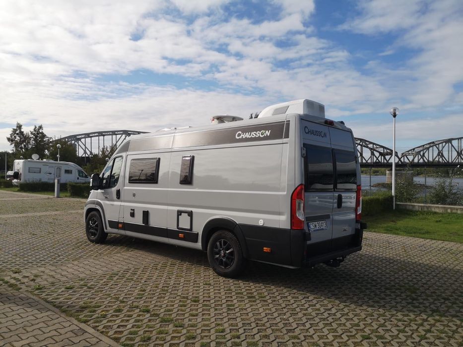 Kamper VAN wynajem Chausson V690 VIP Campervan