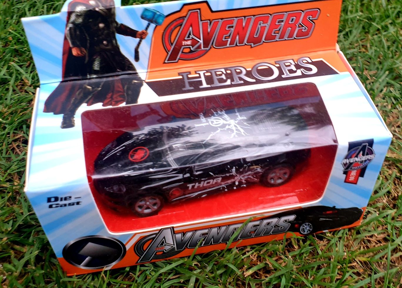 Extra autko metalowe Avengers Thor