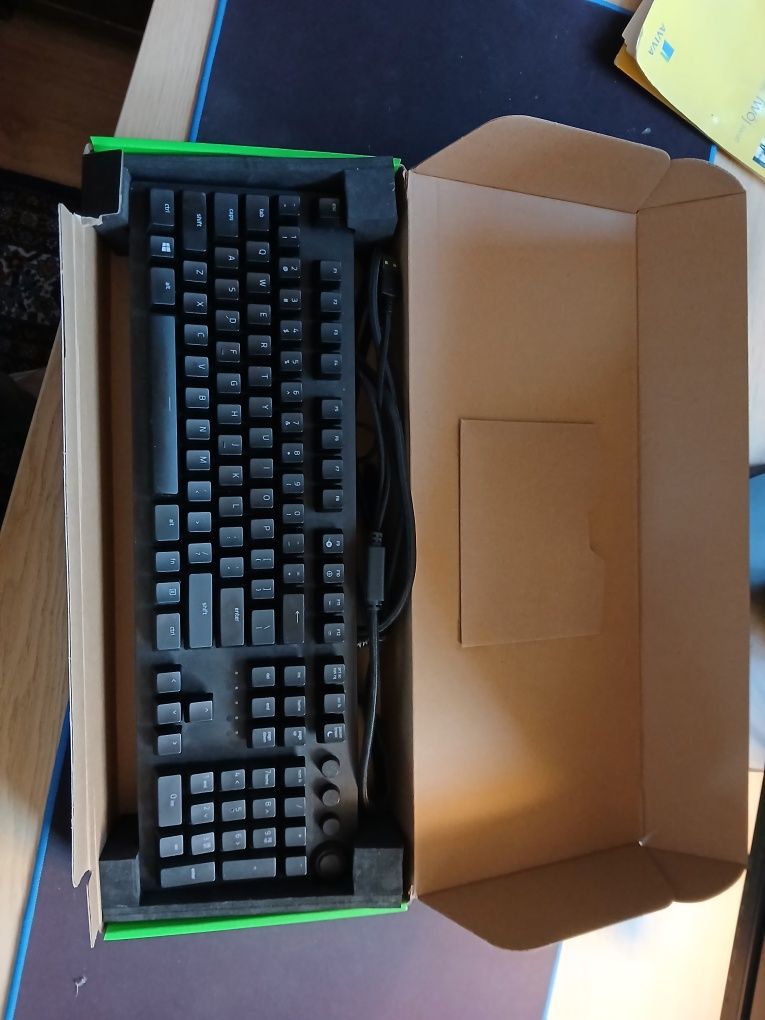 Razer Huntsman Elite, klawiatura mechaniczna