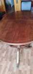 Mesa de jantar antiga