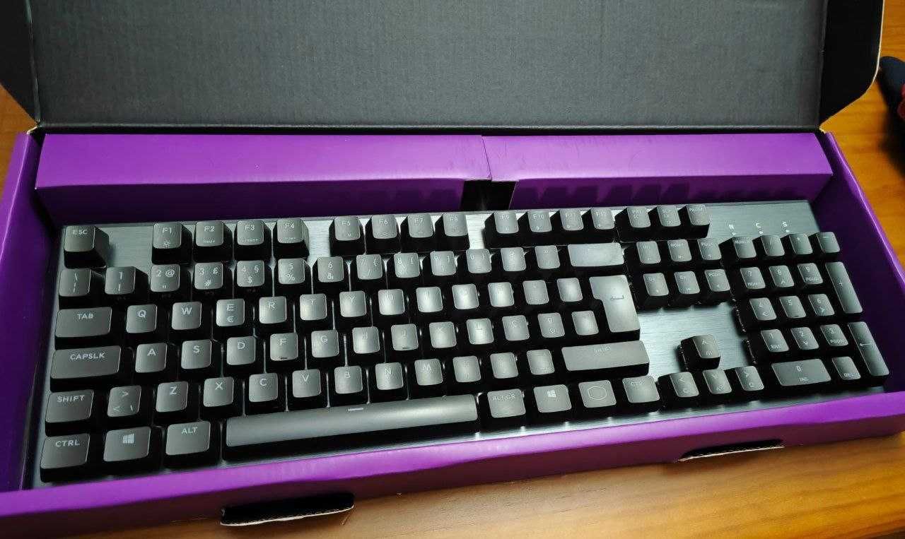 Teclado Mecânico Cooler Master CK550 Gateron Red