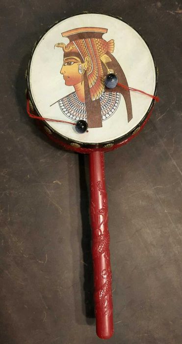 Даф, або барабан-тріскачка або барабан з кульками