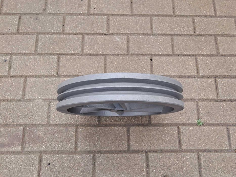 Koło pasowe, szajba do sprężarki kompresora otwór 30mm śr. koła 37cm.