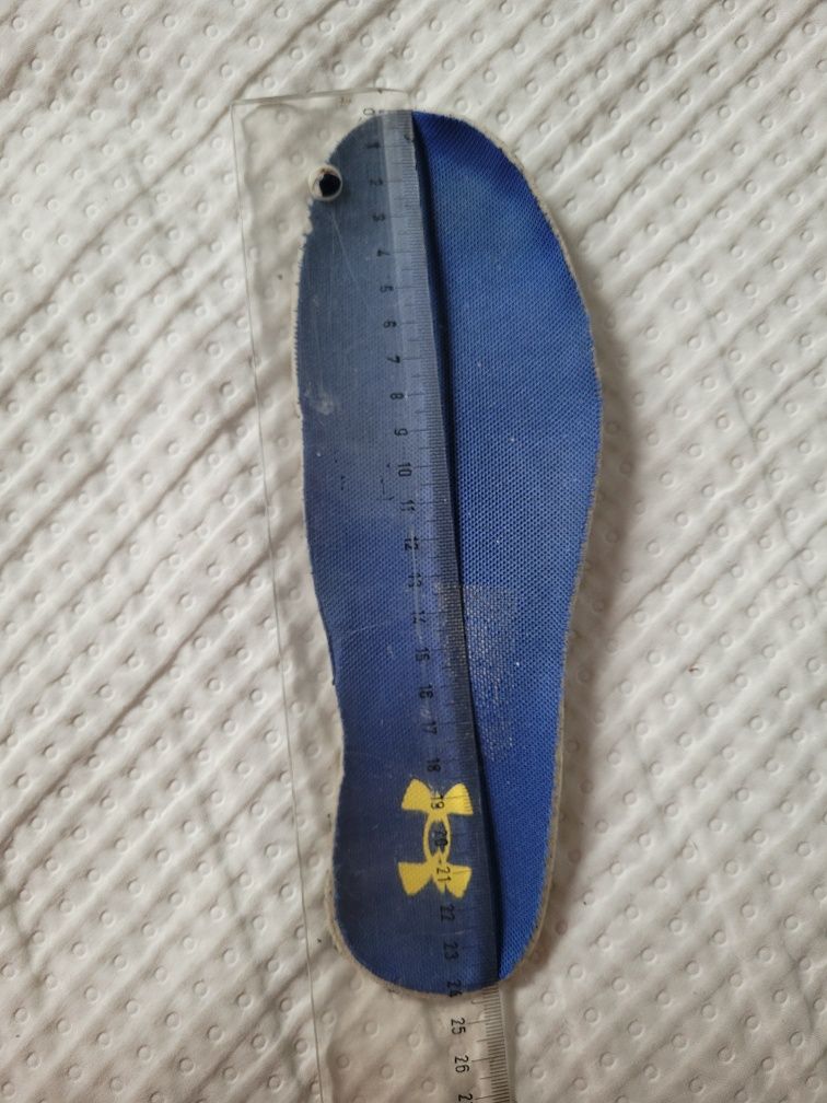 Buty Grade School Jet '21 Under Armor rozmiar 38