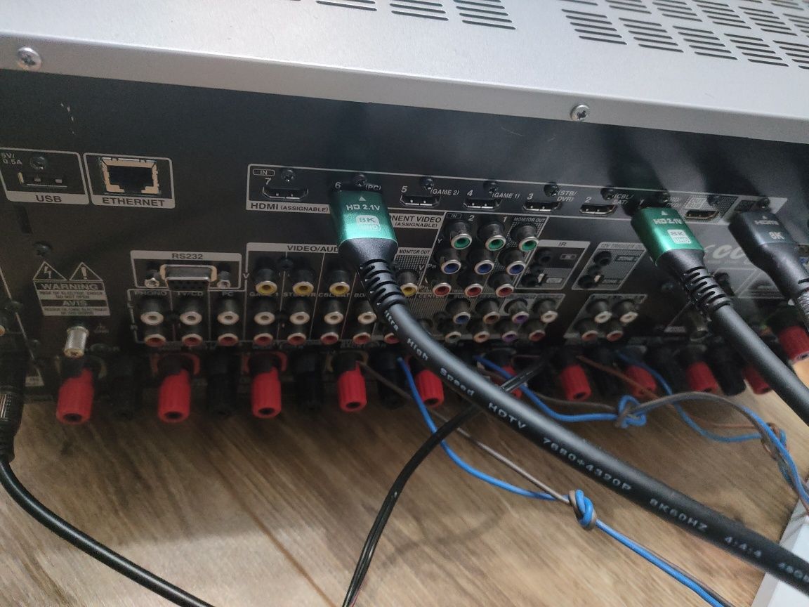 Amplituner Onkyo TX-NR818