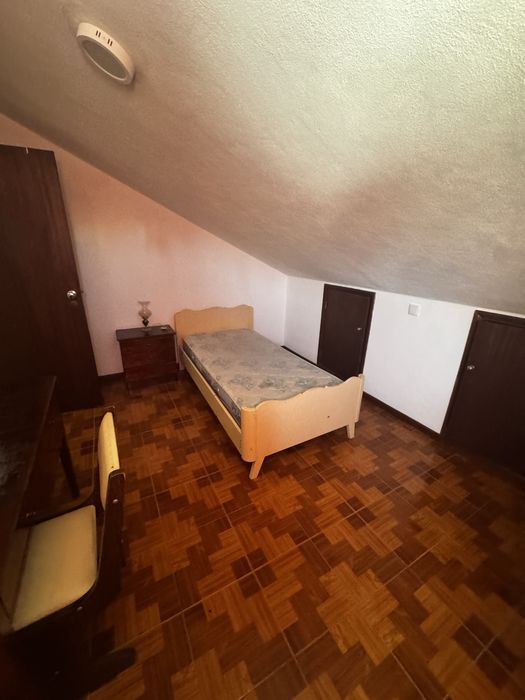 Quartos a meninas estudantes