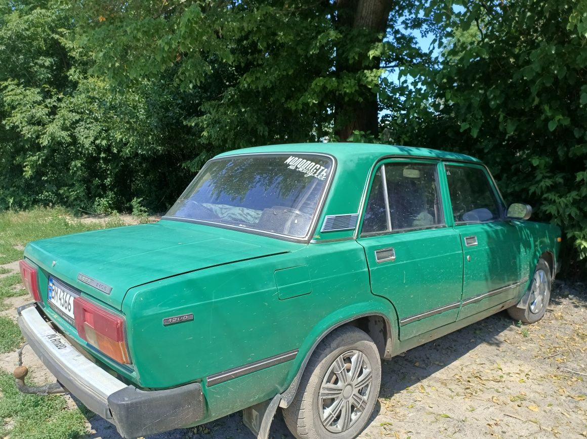 Продам автомобіль ВАЗ 2105