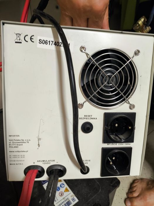 UPS zasilanie awaryjne