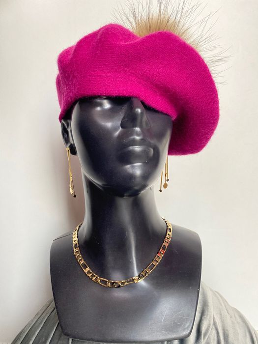 Beret fuksja odpinany pompon