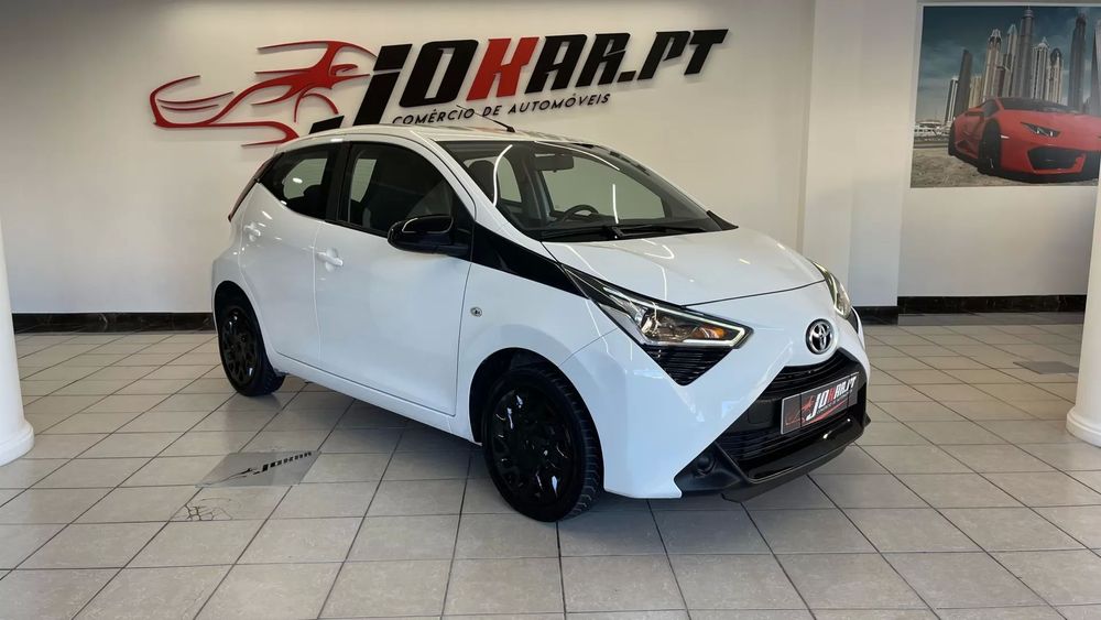 Toyota Aygo X Black&White