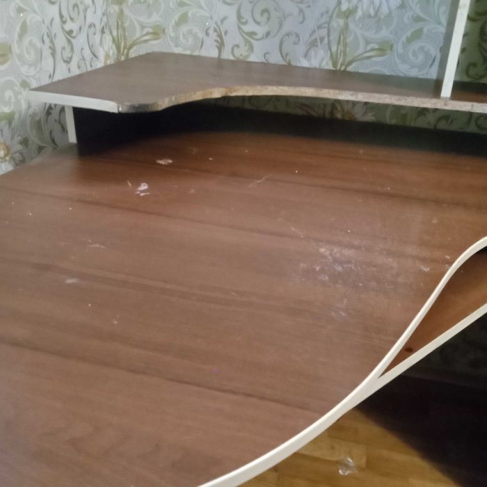 Стіл комп'ютерний кутовий. Письмовий стіл
