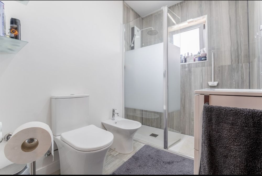 Quarto Para Arrendar Em Vila Nova De Gaia