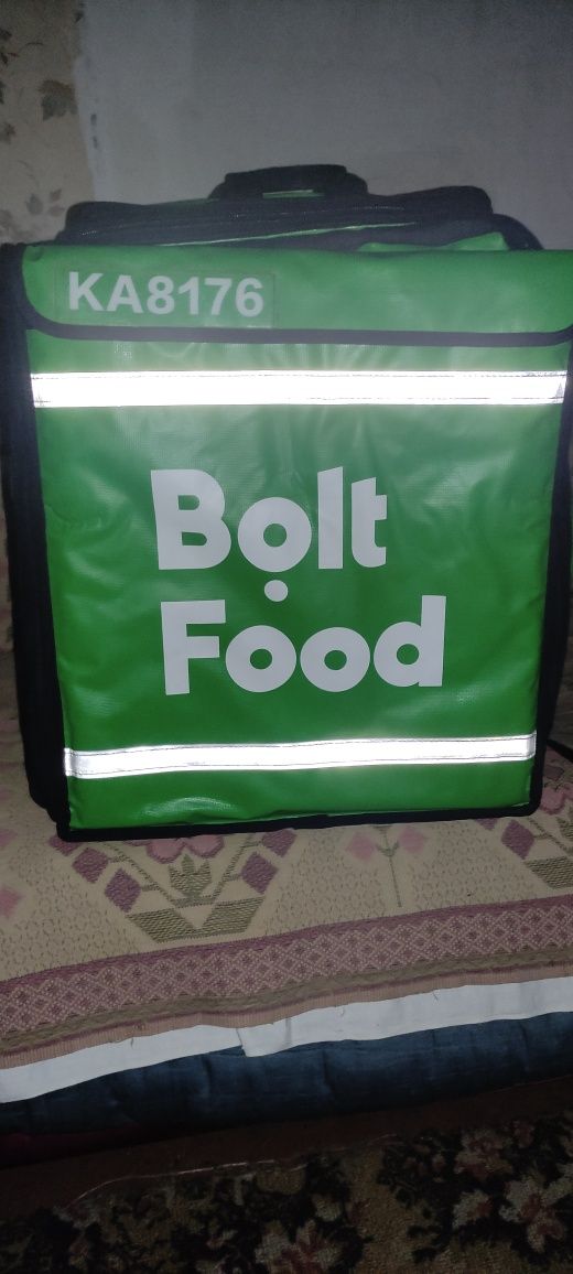 Продам новую термосумка Bolt Food