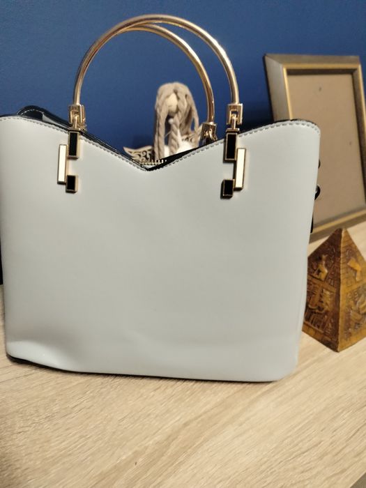 Mała Torebka z paskiem