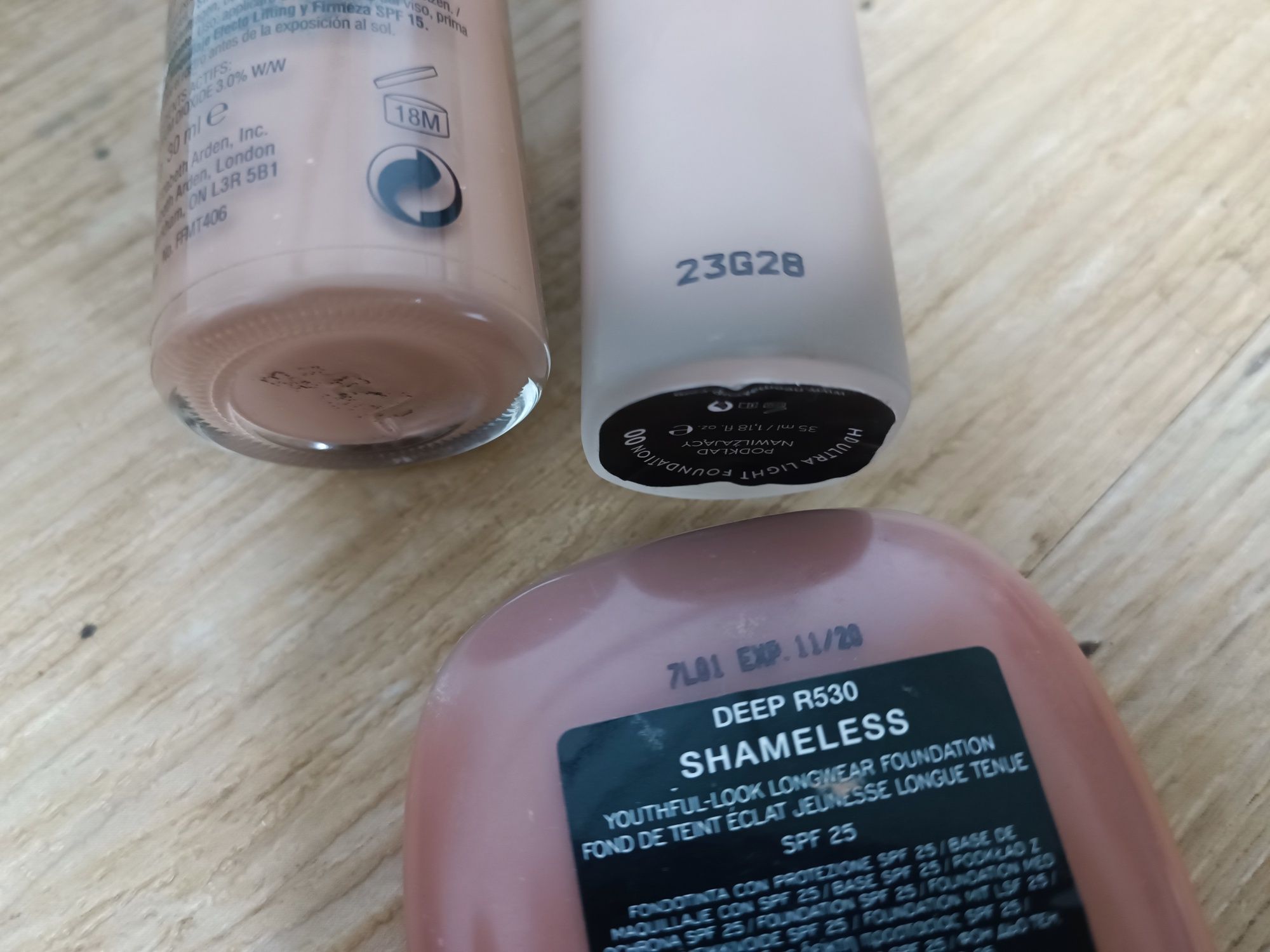 Zestaw podkładów do twarzy benefit marc jacobs yves rocher Arden