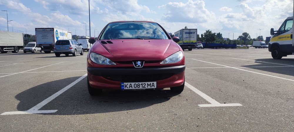 Peugeot 206 1.4 бензин з кондиціонером