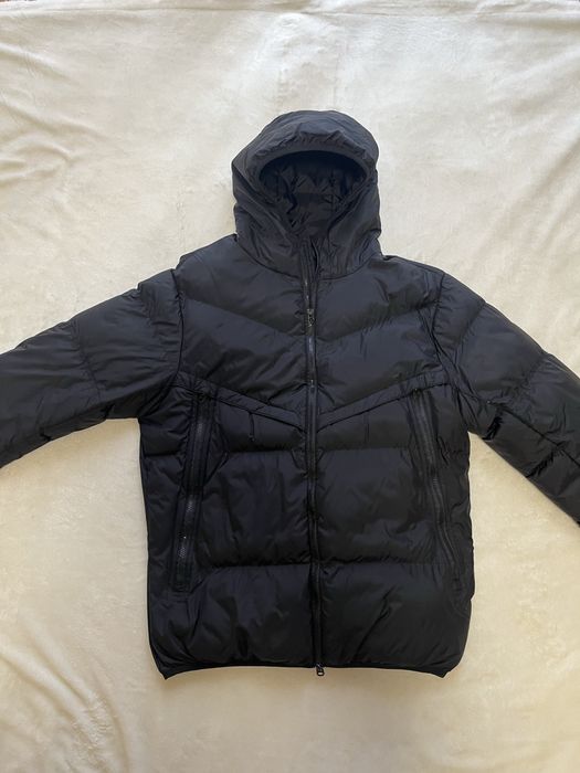 Черная куртка найк без лого