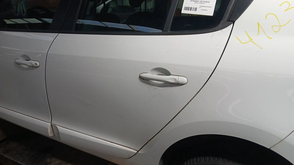 Porta trás esquerda RENAULT Megane III (BZ0_)