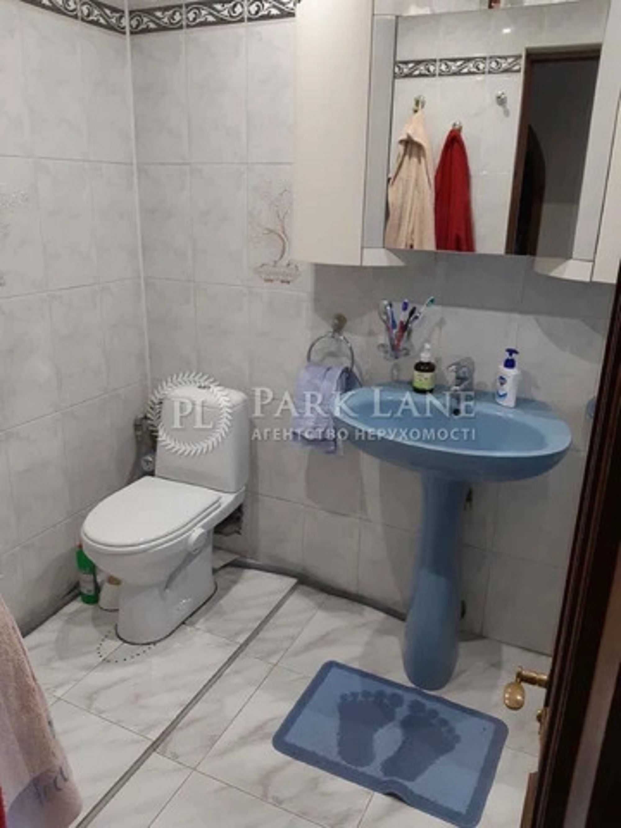 М. Дарниця 3 кім. 72м Продам квартиру в цегляному будинку з ремонтом