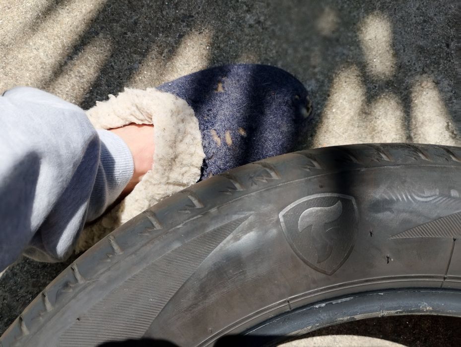 Pneu 1  firestone  205 55 R 16