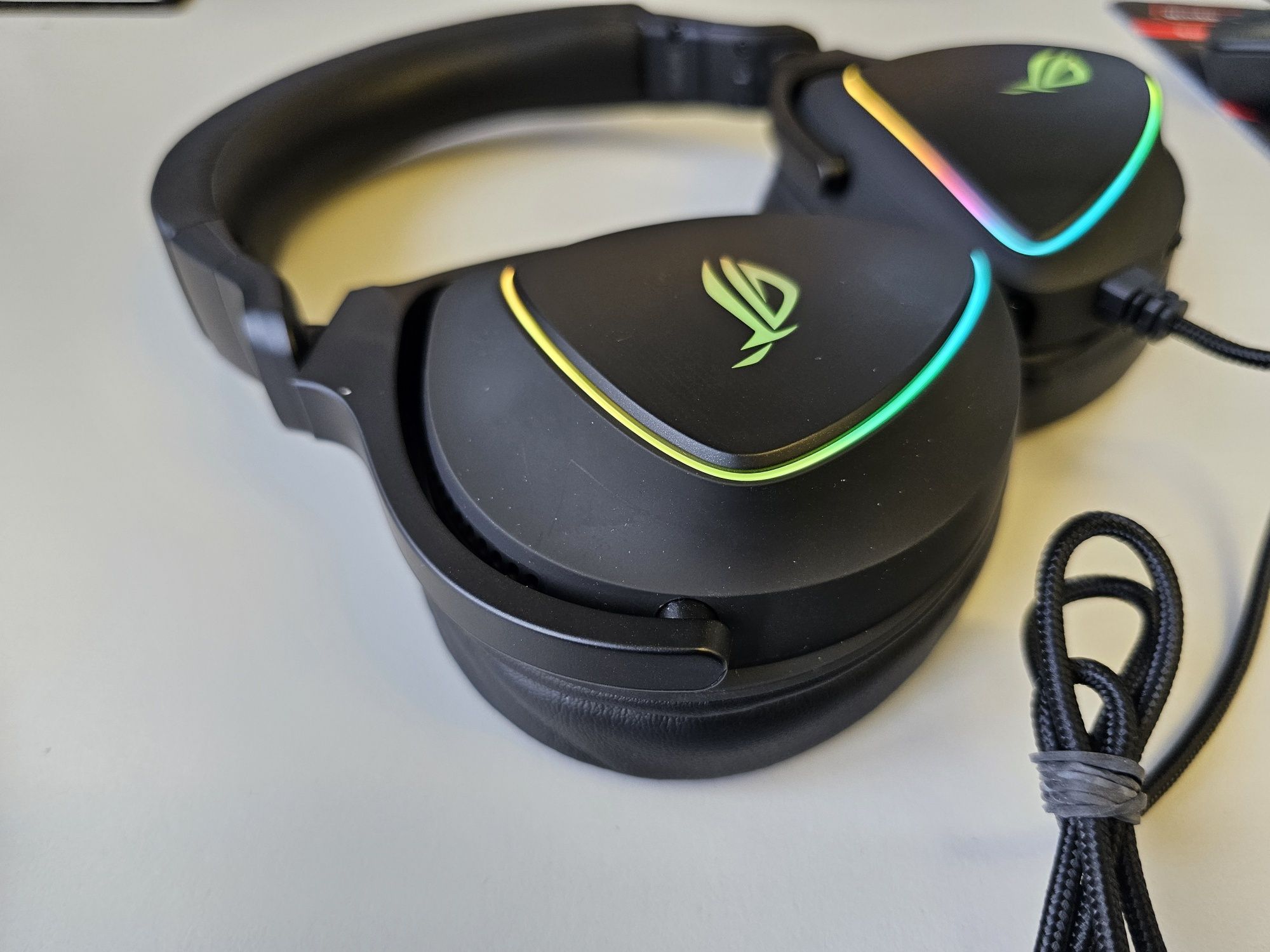 Навушники з мікрофоном ASUS ROG Delta S Quad-DAC ESS 9218 Hi-Res Audio