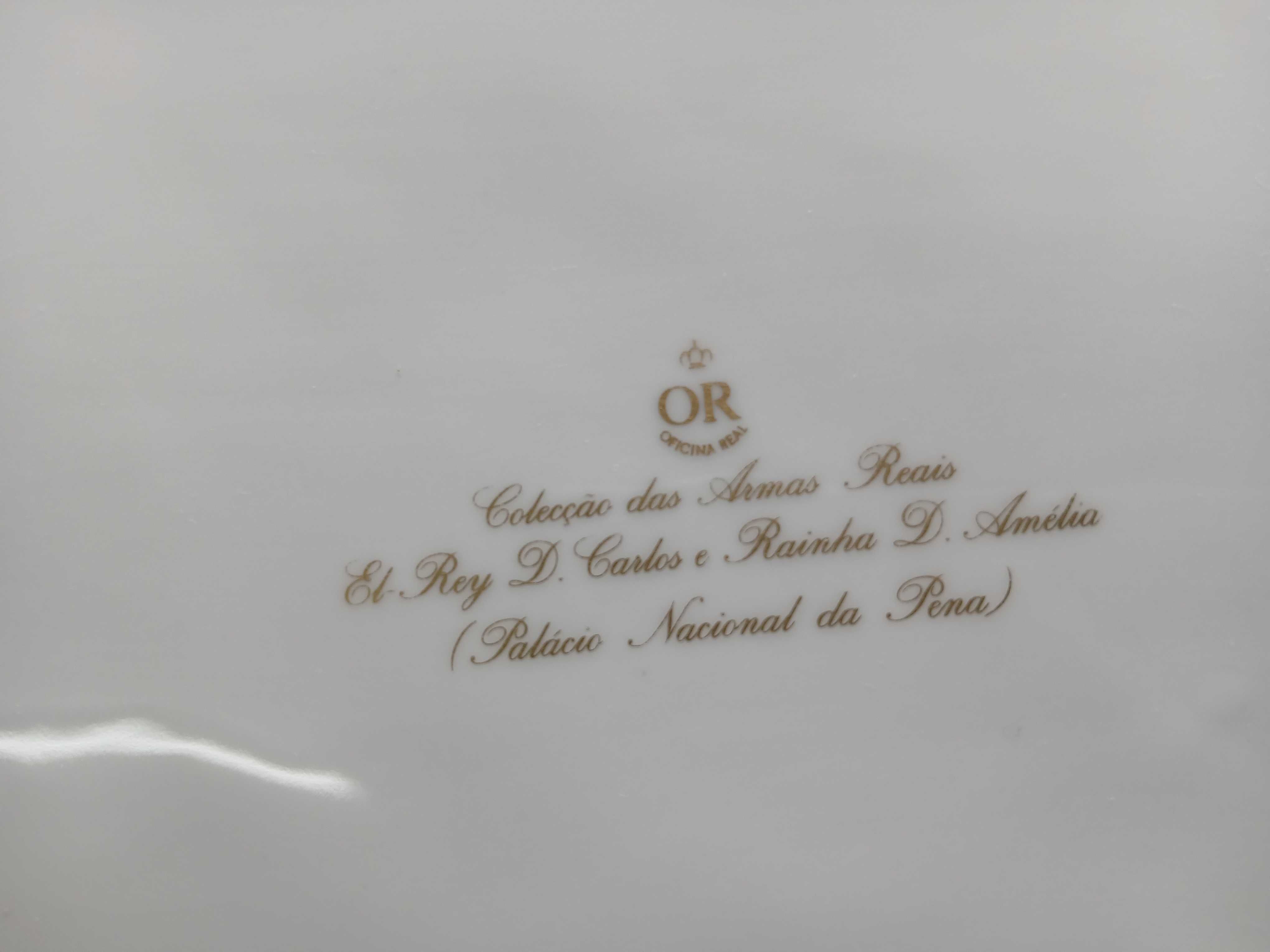 Cinzeiro Porcelana - Oficina Real - Brasões - Armas Reais - Monárquico