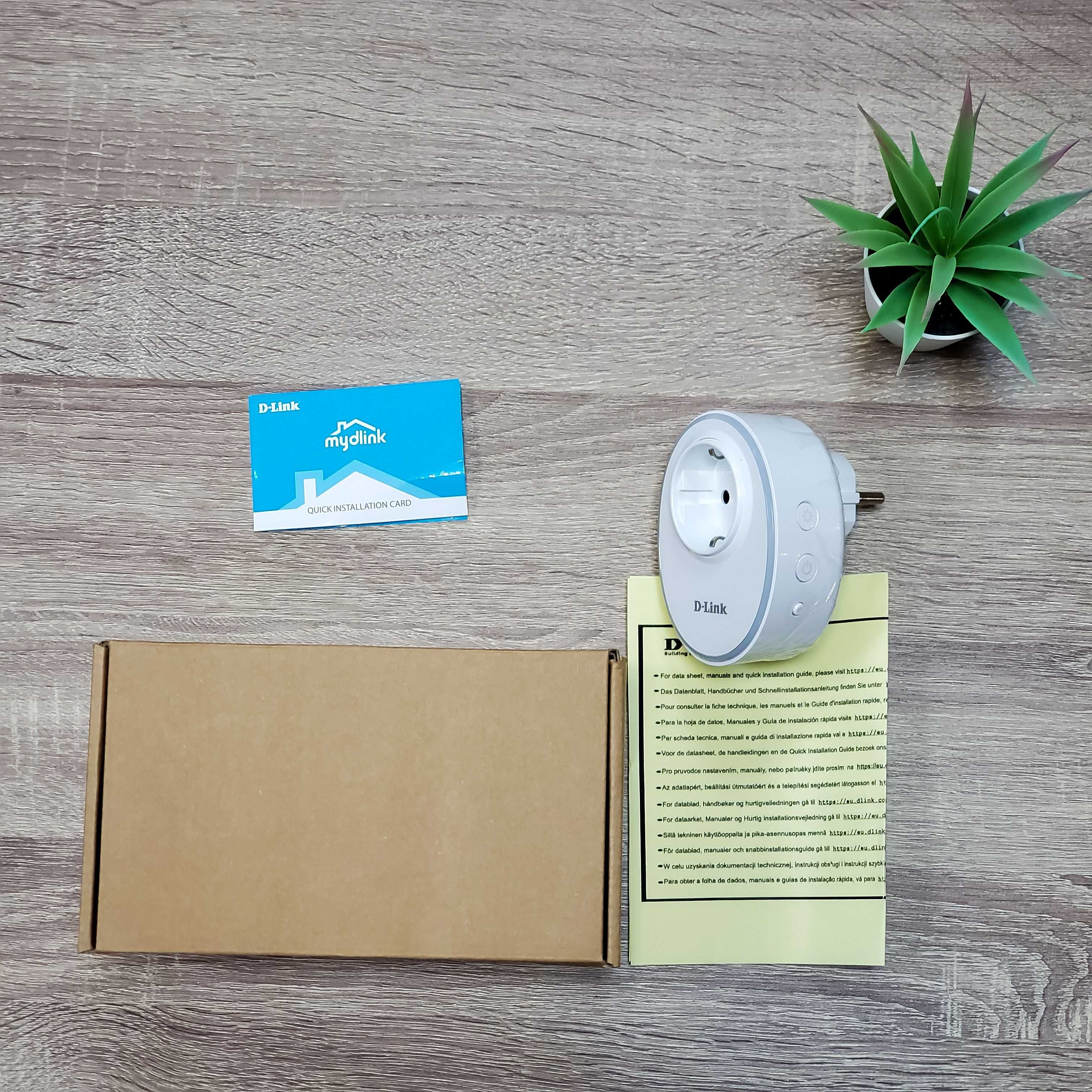 Умная розетка D-Link Wi-Fi Smart Plug (DSP-W115)