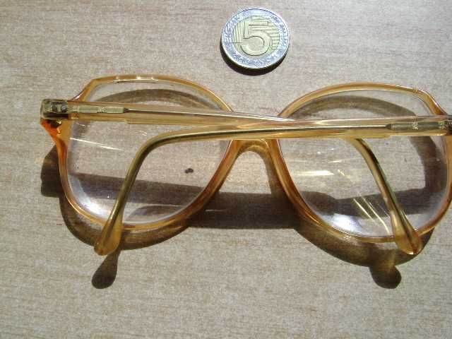 Starocie z PRL Okulary damskie korekcyjne +2,5 dioptrii rozstaw 13,5cm