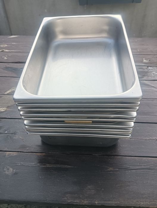 Pojemniki ze stali nierdzewnej GN 29 sztuk