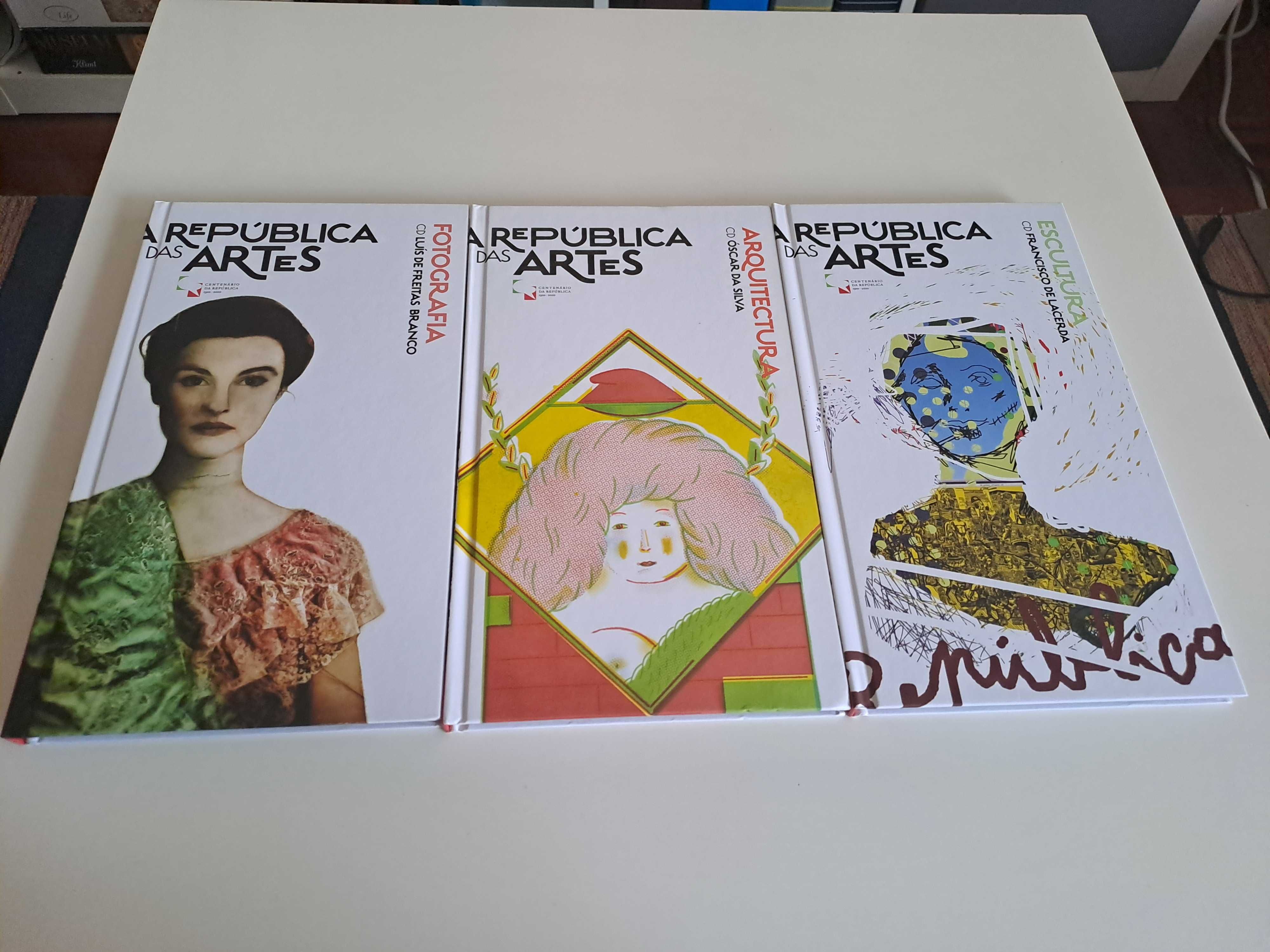 Coleção  "A República das Artes" com livros e DVD's